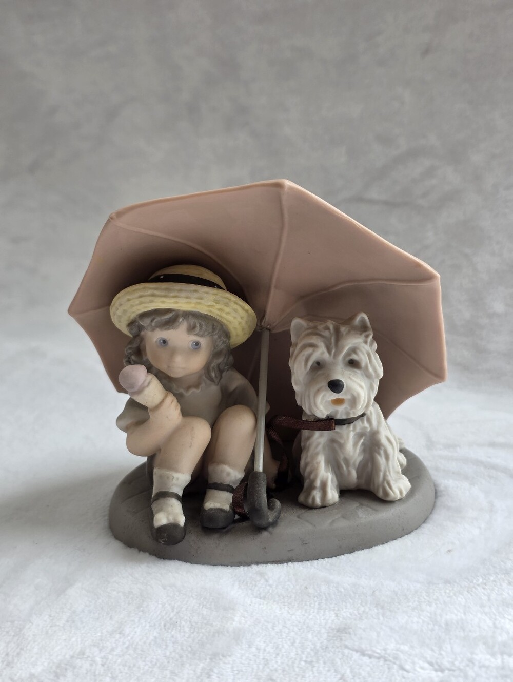 Enesco Kim Anderson Collection "Friendship is a Gift to Share" Figurine #324140